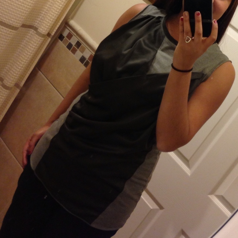 Simply Vera Wang Green‎ Top